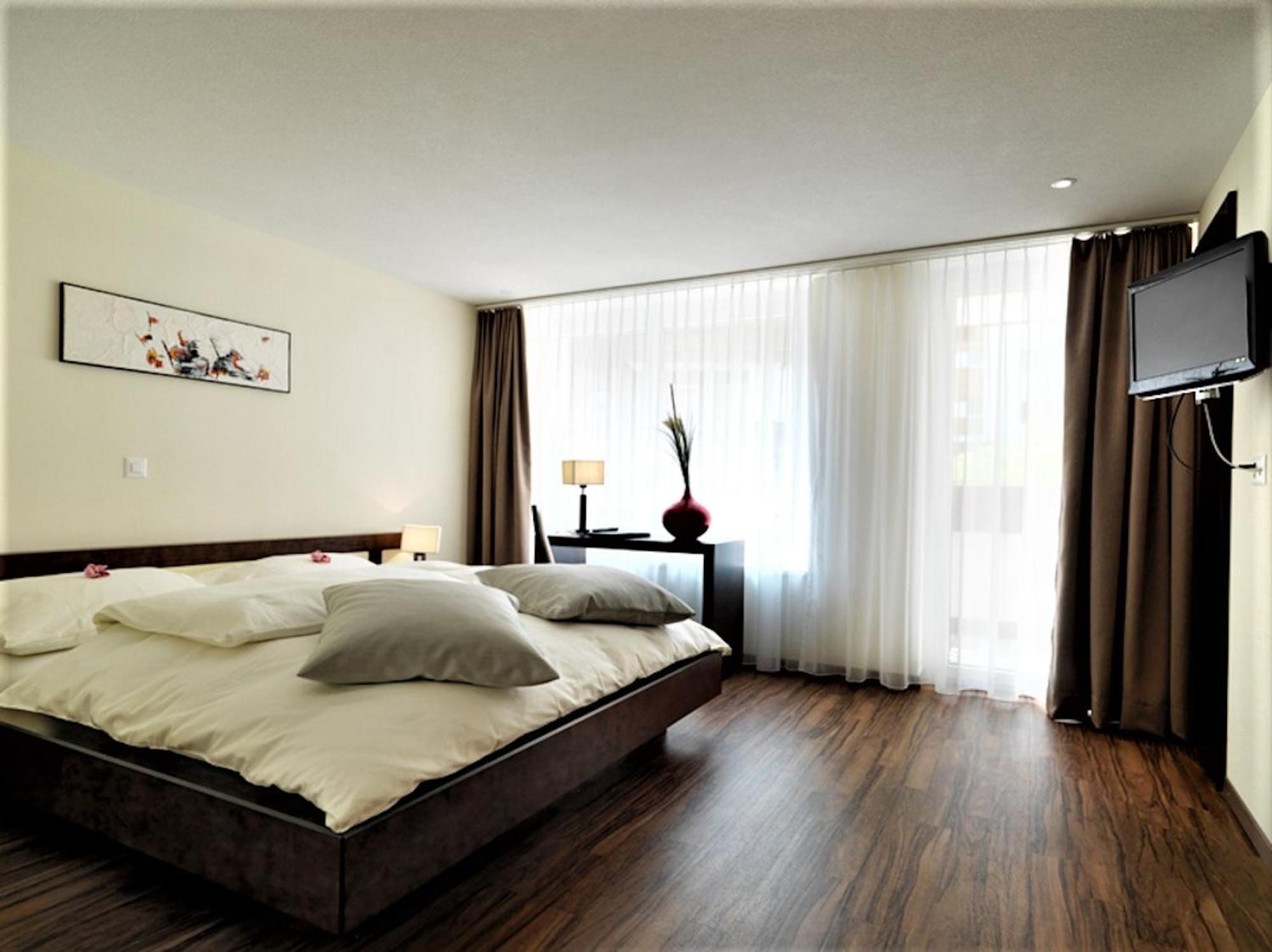 Wellnesshotel Schweizerhof Saas-Fee Habitación foto